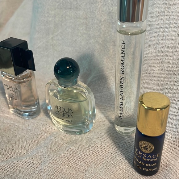 Bundle of 4 small bottles of parfum - Picture 4 of 4